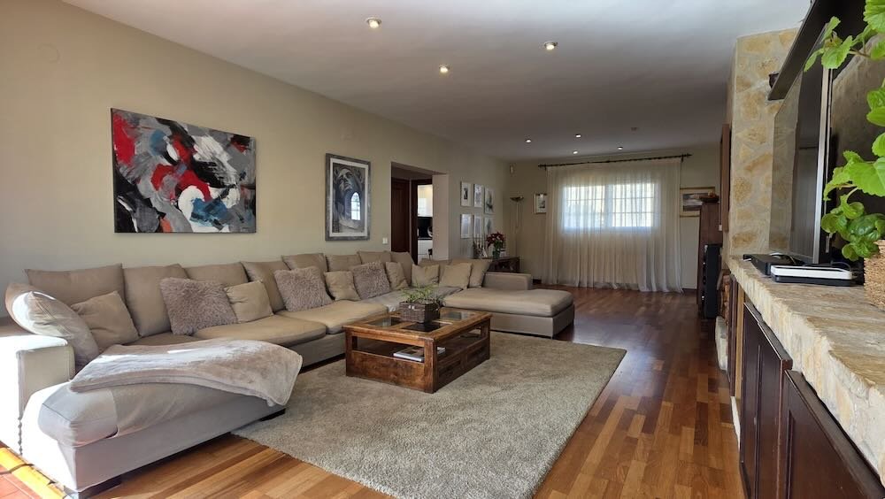 Property 2458 - Image 20